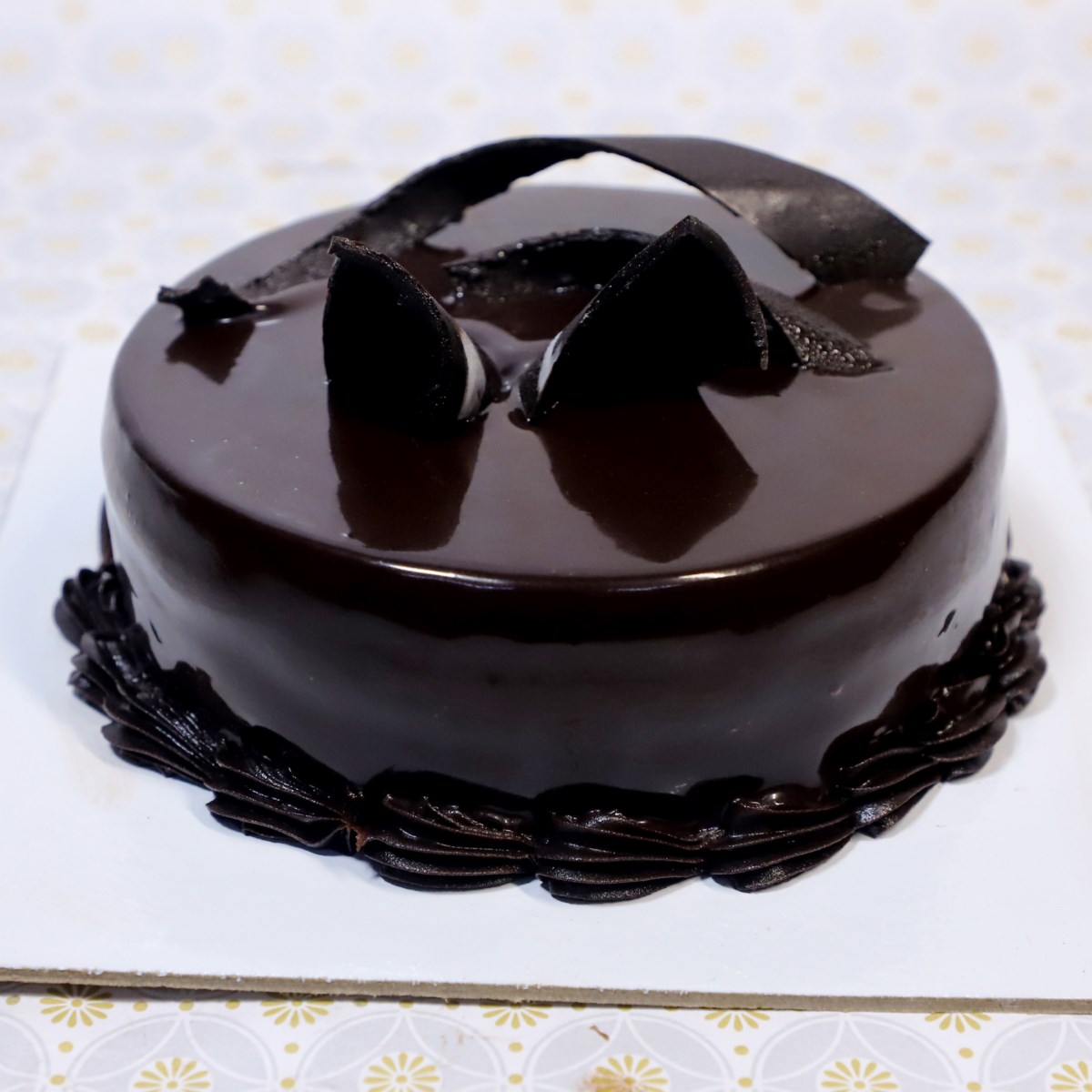 Delicious Chocolate Cake – A Classic Treat for Every Occasion