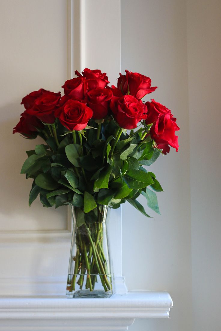 Elegant Red Rose Bouquet – A Timeless Expression of Love