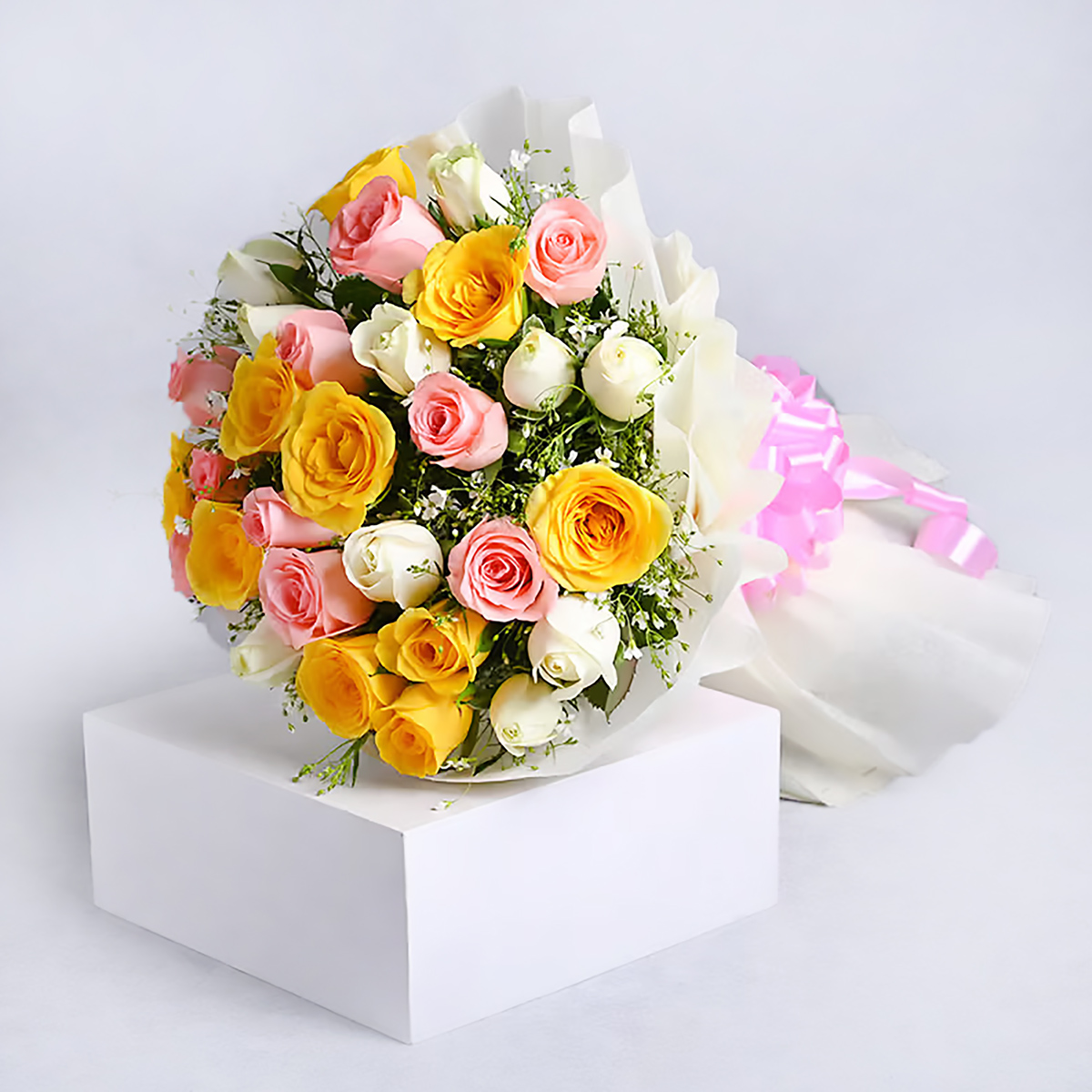 Mixed roses bouquet